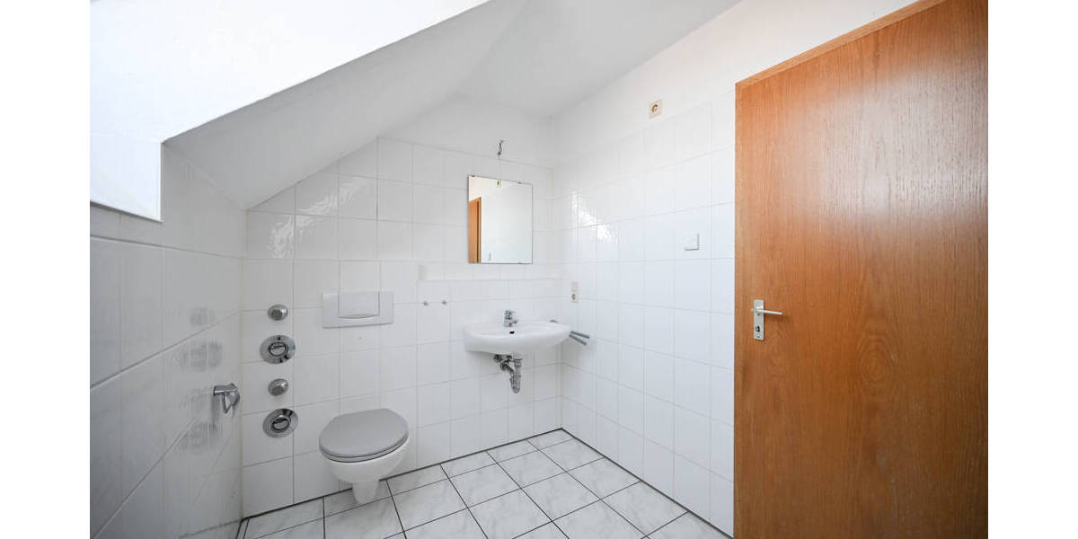 Etagenwohnung Hattingen Holthausen - 3 Zimmer, 67 m&sup2;, 645&euro; | Angebot:26016761