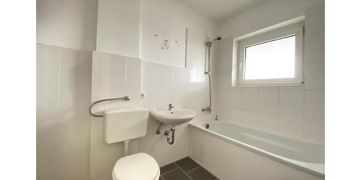 +++ Hochfahren & wohlfühlen! TOP saniert - sofort einziehen! +++ 2 zimmer