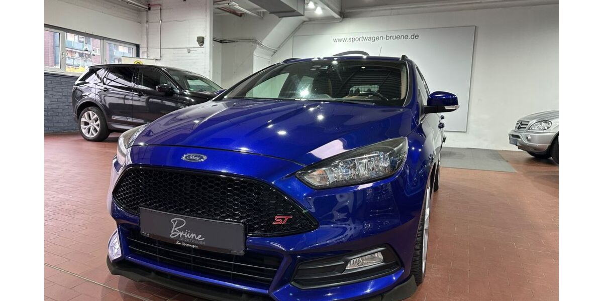 Ford Focus 179.590 km 9.990 &euro; Duisburg 47058