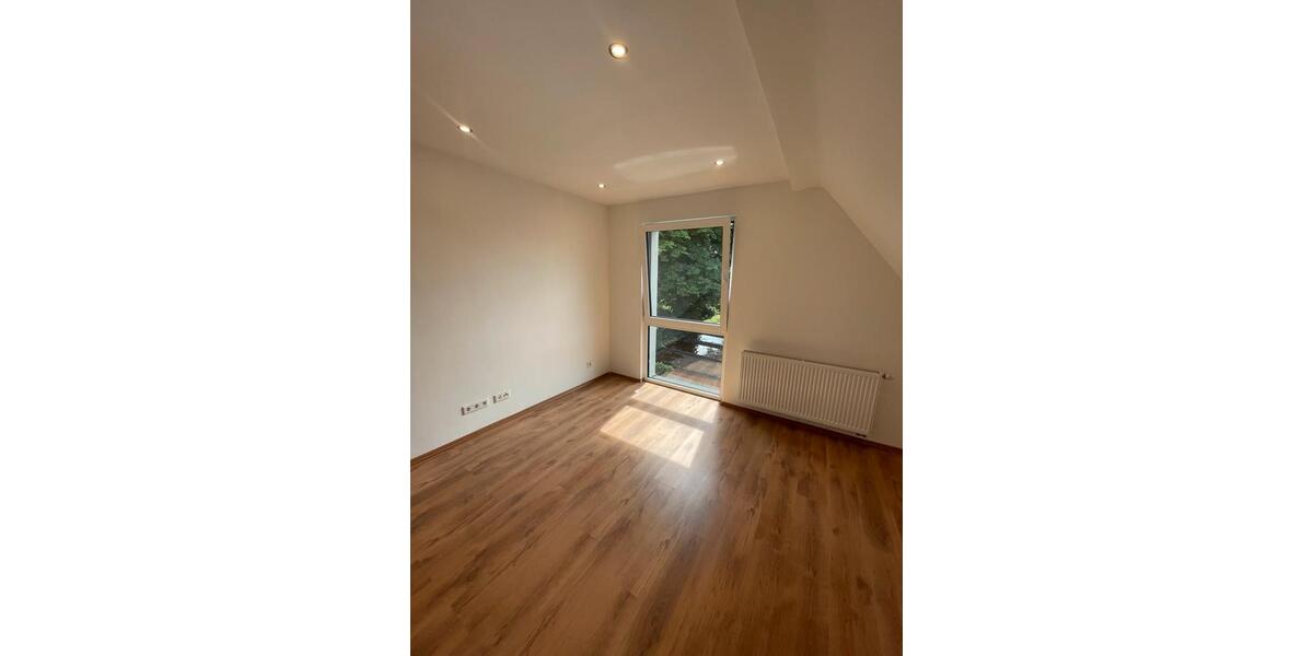 Moderne DG Wohnung zu vermieten in Bochum Höntrop Neubau Top Lage 2 zimmer