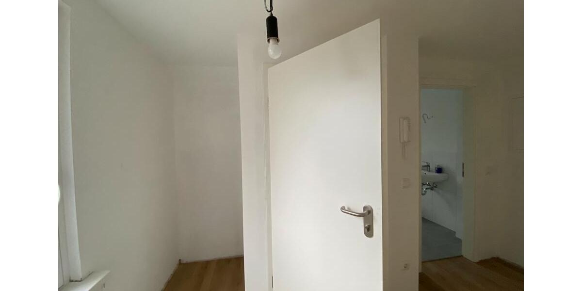 Dachgeschoßwohnung Essen Stadtbezirk IV - 2 Zimmer, 53 m&sup2;, 470&euro; | Angebot:27621915