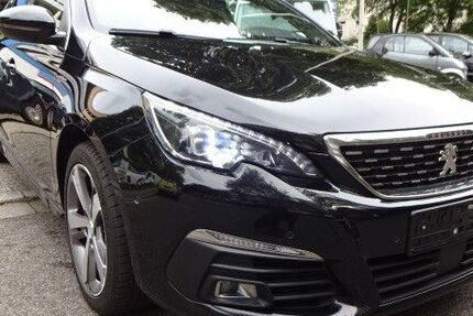 Peugeot 308 111.400 km 9.800 &euro; Essen 45276