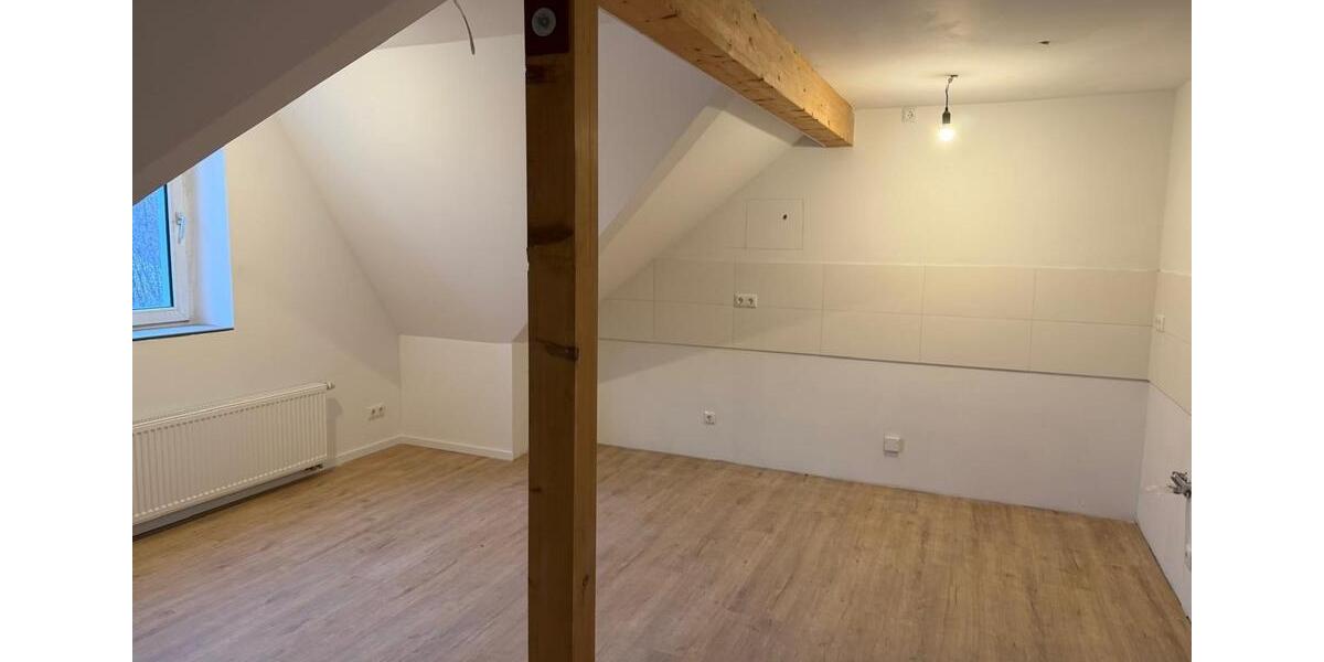 Dachgeschoßwohnung Bochum Günnigfeld - 3 Zimmer, 80 m&sup2;, 750&euro; | Angebot:24441580