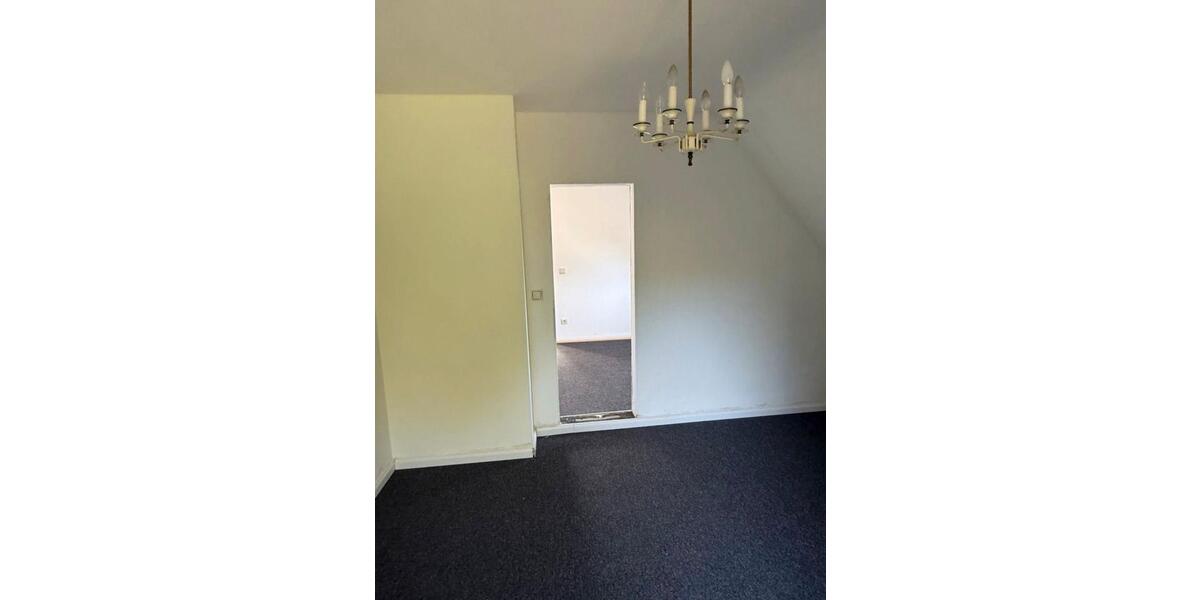 Sehr helle Wohnung zu vermieten (2Etage) in Ratingen 3 zimmer