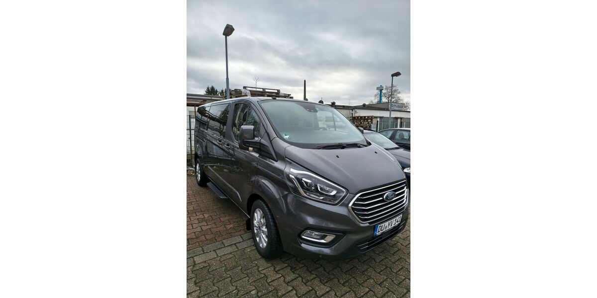 Ford Tourneo Custom 129.000 km 24.999 &euro; Duisburg 47249