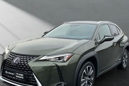 Lexus UX 42.021 km 27.250 &euro; Wesel 46485