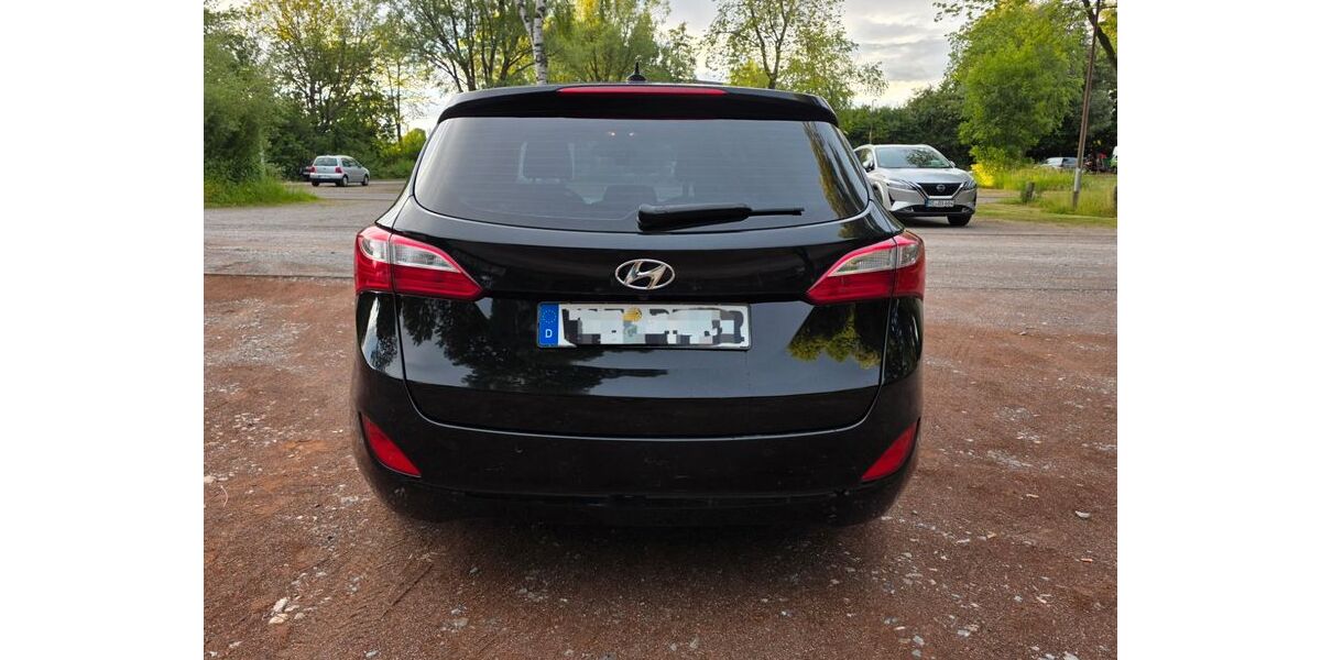 Hyundai i30 104.000 km 7.350 &euro; Witten 58455