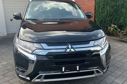 Mitsubishi Plug-in Hybrid Outlander 87.700 km 19.400 &euro; Herten 45701