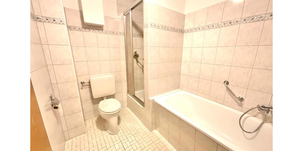 Große 3 Zimmerwohnung mit Balkon 3 zimmer