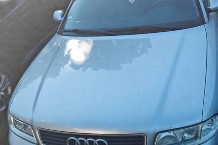 Audi A4 150.000 km 2.450 € Bottrop 46236
