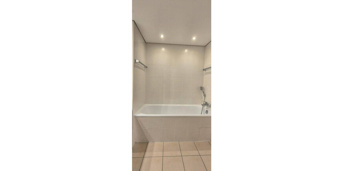 Etagenwohnung Essen Stadtwald - 2 Zimmer, 70 m&sup2;, 222.000&euro; | Angebot:26128173