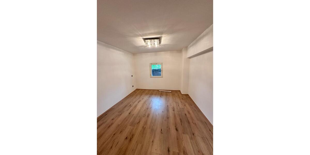 Erdgeschoßwohnung Recklinghausen Grullbad - 6 Zimmer, 155 m&sup2;, 1.599&euro; | Angebot:26127252