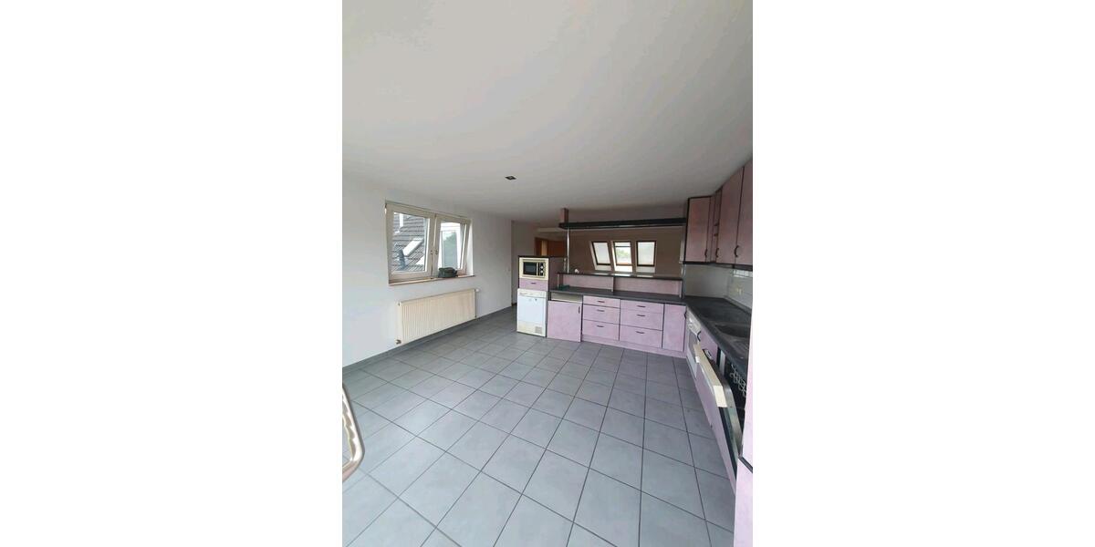 Dachgeschoßwohnung Gelsenkirchen - 2 Zimmer, 98 m&sup2;, 155.000&euro; | Angebot:25599725