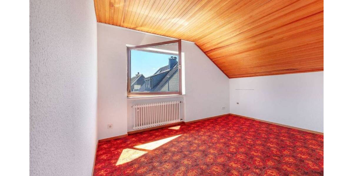 Freistehendes 185 m2 Ein- oder Zweifamilienhaus in Massivbauweise 6 zimmer