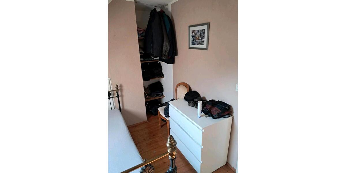 Dachgeschoßwohnung Bochum Wiemelhausen - 2 Zimmer, 50 m&sup2;, 450&euro; | Angebot:25903451