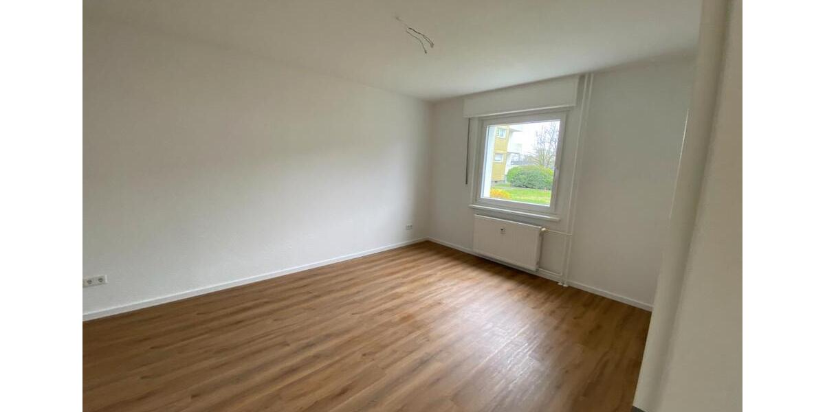Erdgeschoßwohnung Essen Stadtbezirk IV - 3.5 Zimmer, 75 m&sup2;, 1.125&euro; | Angebot:26355296
