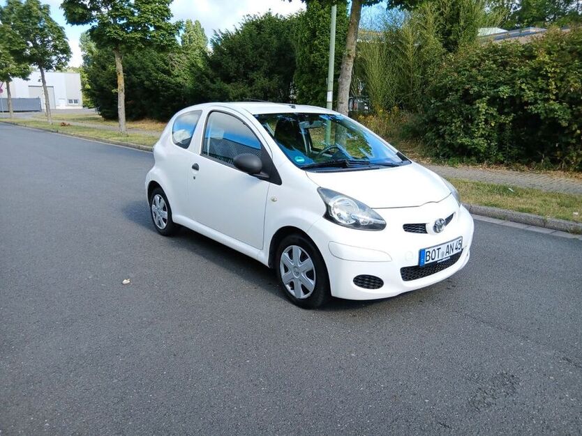 Aygo (X)