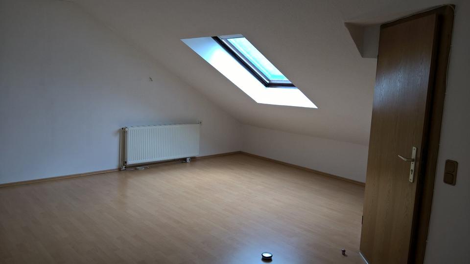 Dachgeschoßwohnung Gelsenkirchen Buer - 3.5 Zimmer, 75 m&sup2;, 650&euro; | Angebot:26396503