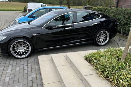 Tesla Model S 197.000 km 19.500 &euro; Raesfeld 46348