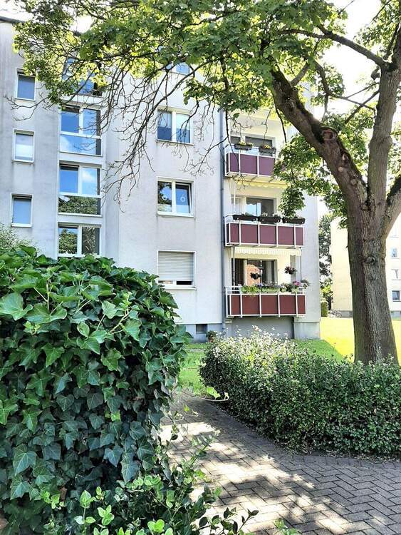 Schöne 3 Zimmer Wohnung in grüner Oase in DU-Buchholz