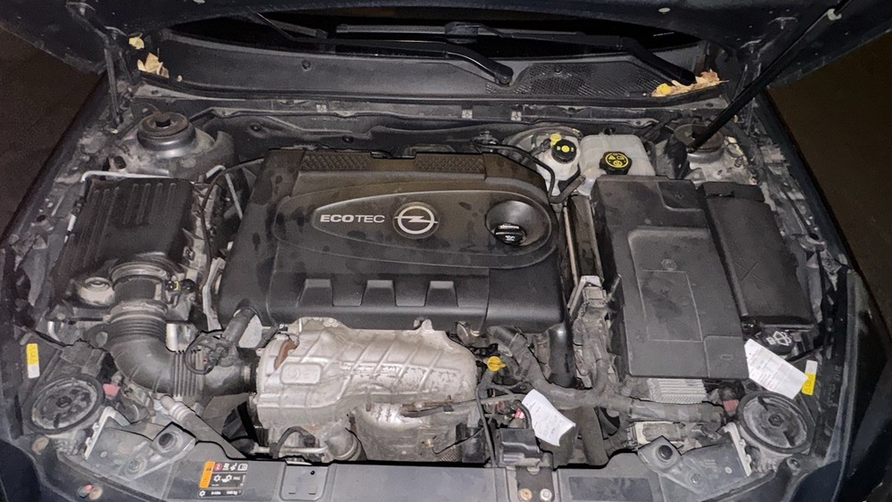 Opel Insignia 255.000 km 7.700 € Duisburg 47051