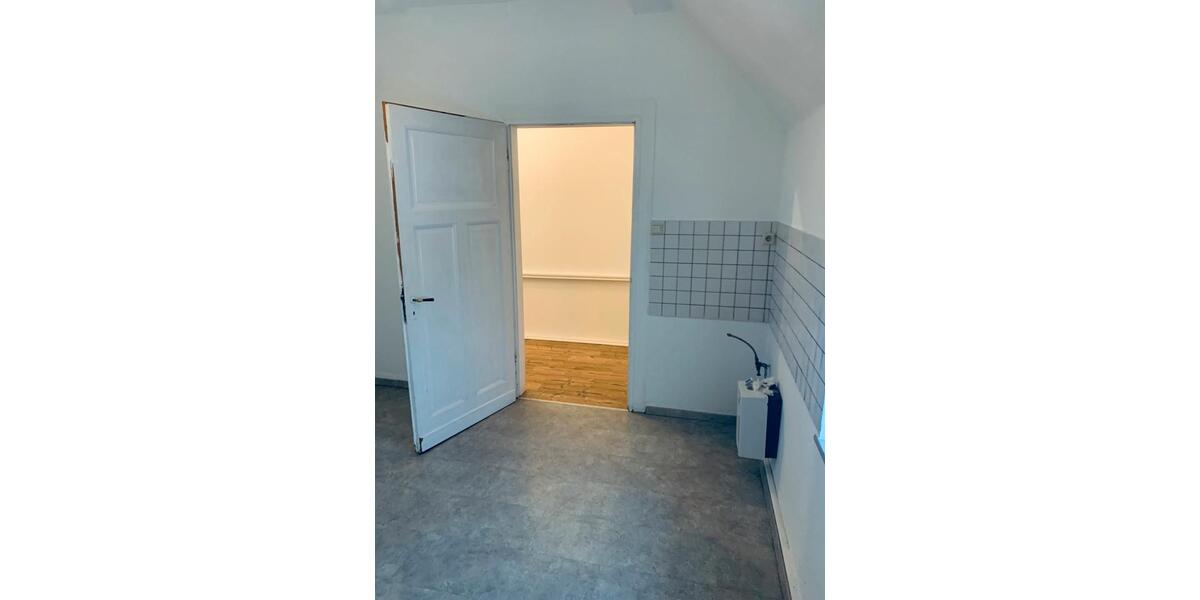 Dachgeschoßwohnung Marl - 2 Zimmer, 55 m&sup2;, 300&euro; | Angebot:25084982