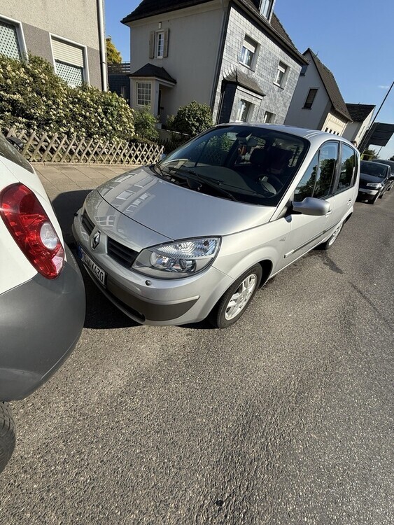 Renault Scenic 115.000 km 3.999 € Heiligenhaus 42579