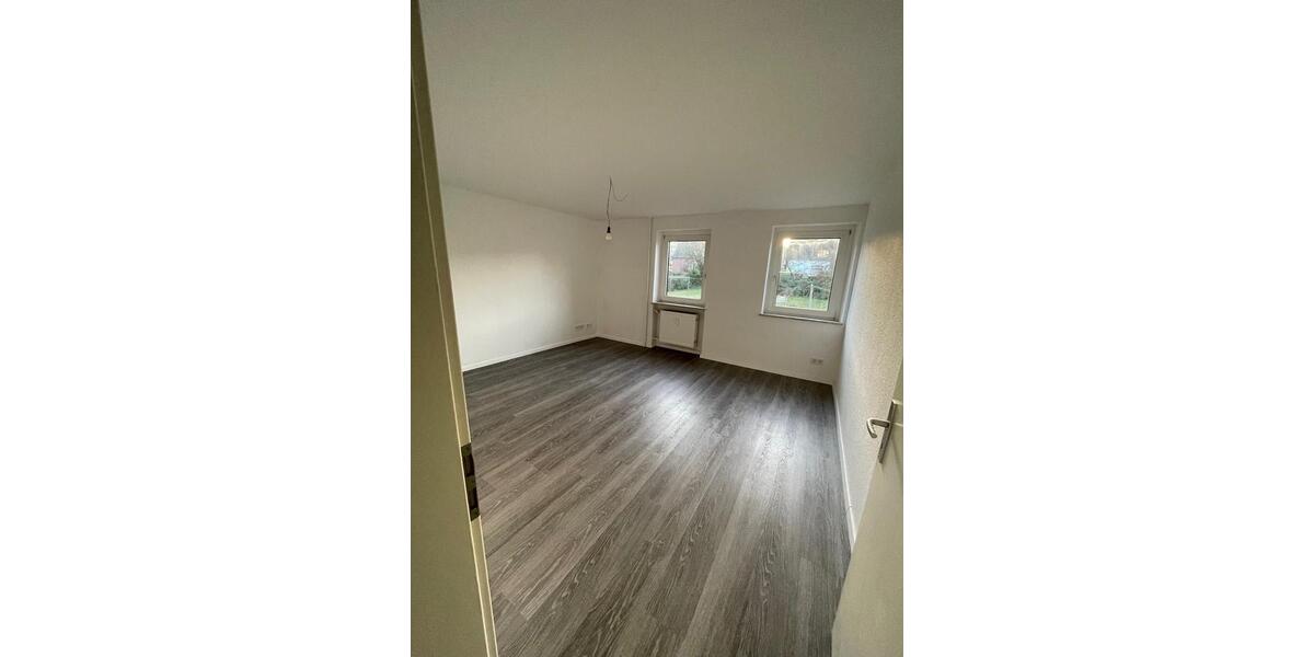 Erdgeschoßwohnung Duisburg Essenberg - 1 Zimmer, 35 m&sup2;, 379&euro; | Angebot:25548125