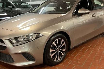 Mercedes-Benz A 180 87.000 km 18.790 € Wülfrath 42489