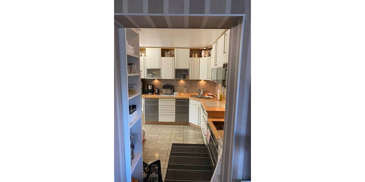Etagenwohnung Gelsenkirchen Rotthausen - 5 Zimmer, 126 m&sup2;, 210.000&euro; | Angebot:26153990