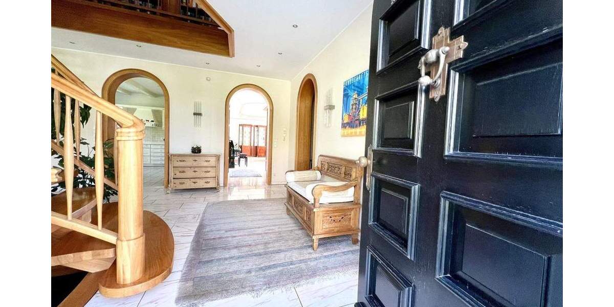 Einfamilienhaus Gladbeck Mitte - 9 Zimmer, 307 m&sup2;, 930.000&euro; | Angebot:25190761