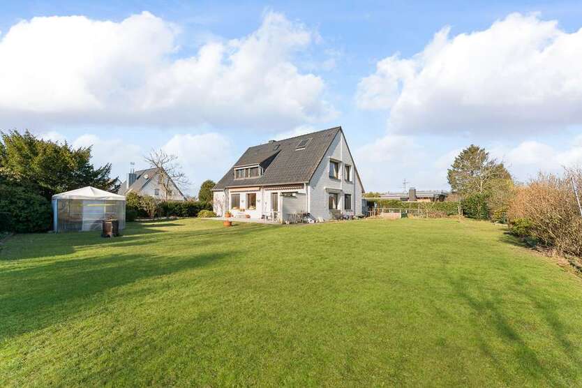 Grundstück zu verkaufen in Ratingen-Eggerscheidt 749.500 € 1338 m² zimmer