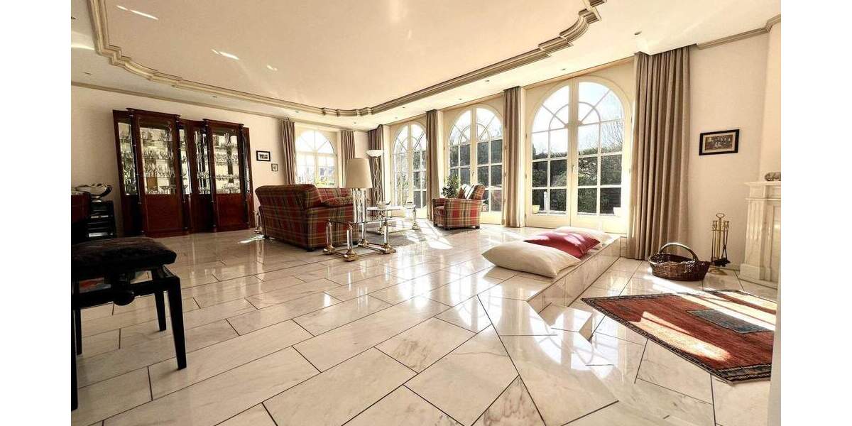 Einfamilienhaus Gladbeck Mitte - 9 Zimmer, 307 m&sup2;, 930.000&euro; | Angebot:25190761