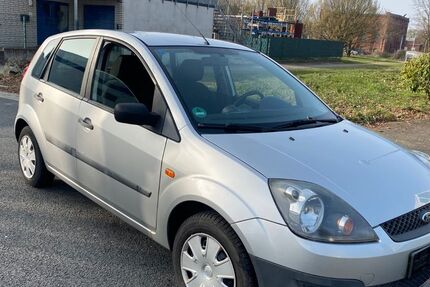 Ford Fiesta 88.000 km 2.199 &euro; Herten 45701