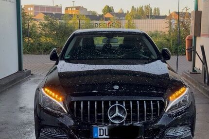 Mercedes-Benz C 250 200.700 km 12.500 &euro; Duisburg 47051
