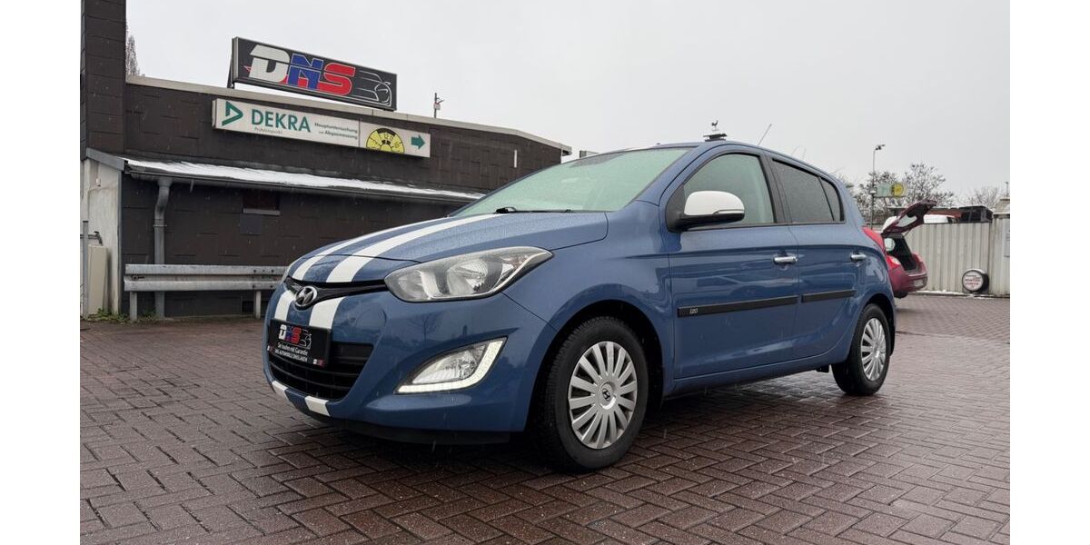 Hyundai i20 180.000 km 6.499 &euro; Dinslaken 46537
