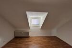 Dachgeschoßwohnung Duisburg Duisburg-Mitte - 4 Zimmer, 86 m&sup2;, 645&euro; | Angebot:25972396