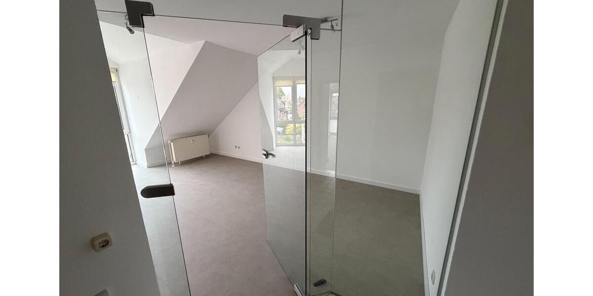 Dachgeschoßwohnung Moers Rheinkamp - 2 Zimmer, 55 m&sup2;, 650&euro; | Angebot:26272244