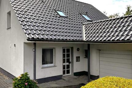 Freistehendes EFH mit Weitblick + perfekter Anbindung