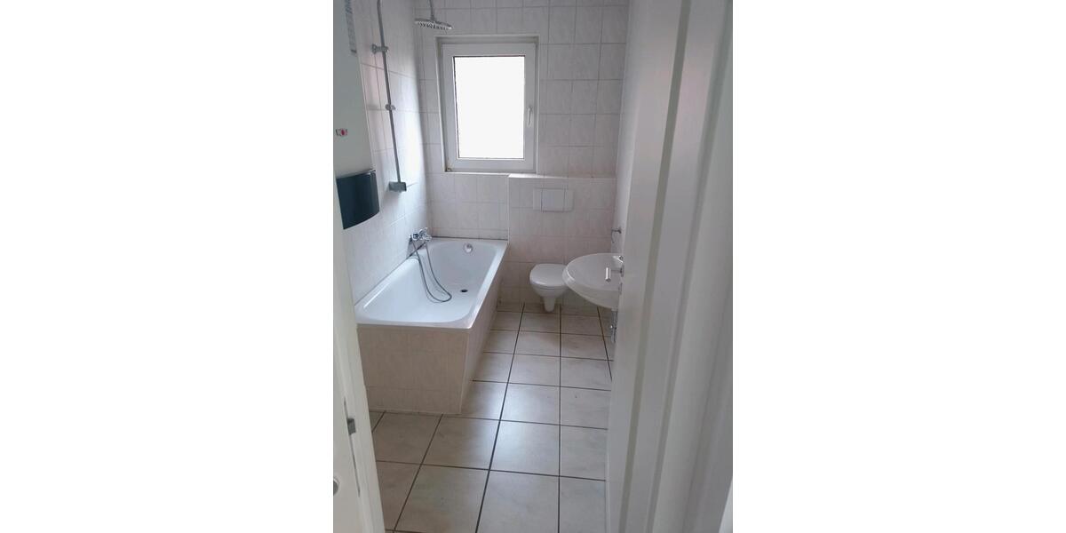 Etagenwohnung Oberhausen Biefang - 4 Zimmer, 98 m&sup2;, 860&euro; | Angebot:25421913