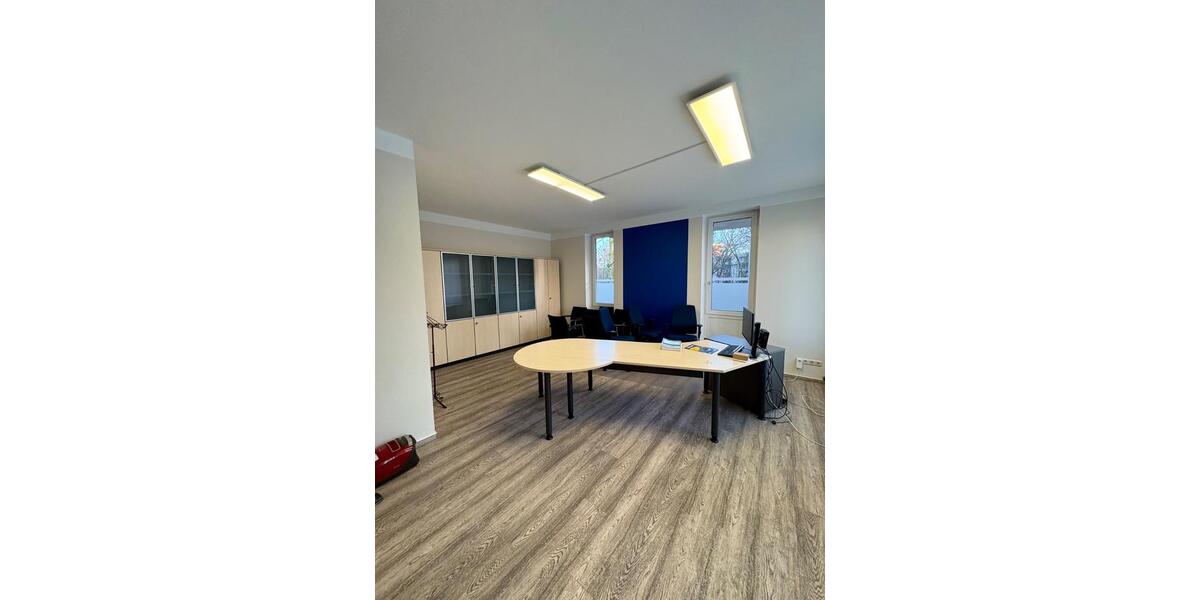 Gewerbeobjekt Moers Rheinkamp - 1.660&euro; | Angebot:26198884