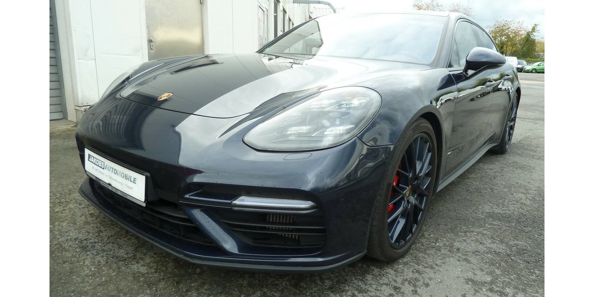 Porsche Panamera Turbo Sport Turismo Chrono Pano Matrix 105.000 km 62.900 € Ratingen 40885