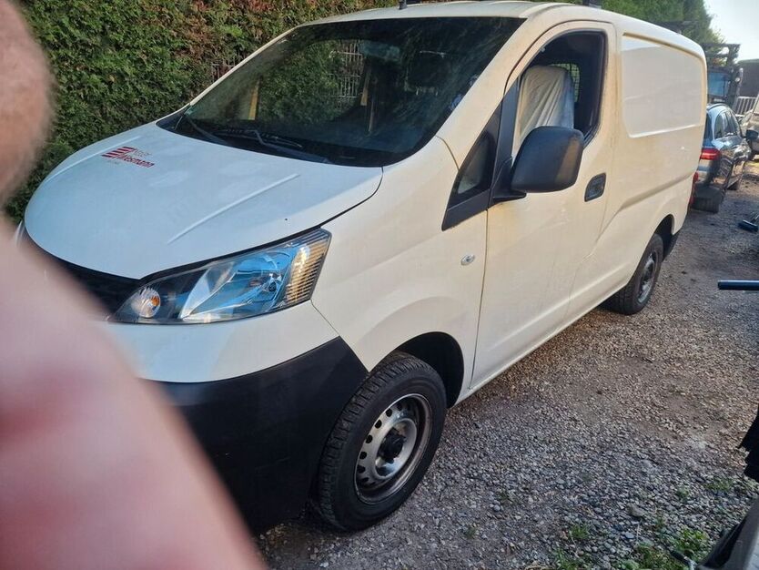 NV200