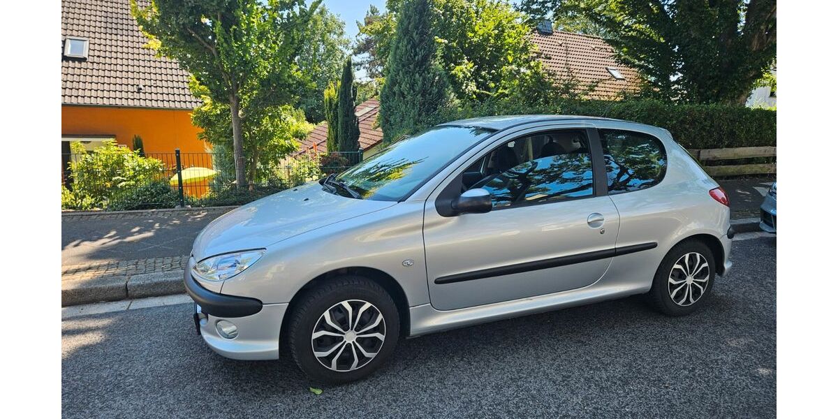 Peugeot 206 82.685 km 2.600 &euro; witten 58452