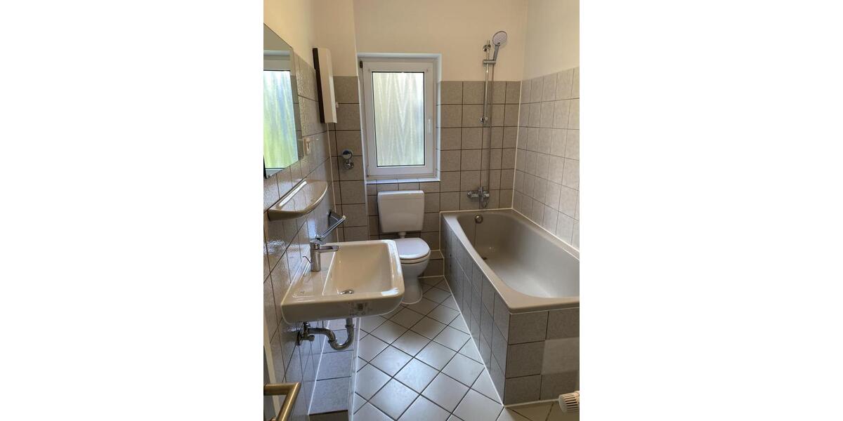 Etagenwohnung Velbert Velbert-Mitte - 2 Zimmer, 69 m&sup2;, 569&euro; | Angebot:26375764