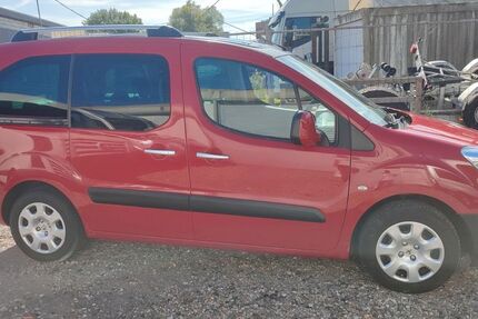 Peugeot Partner 139.000 km 3.500 € Essen 45136