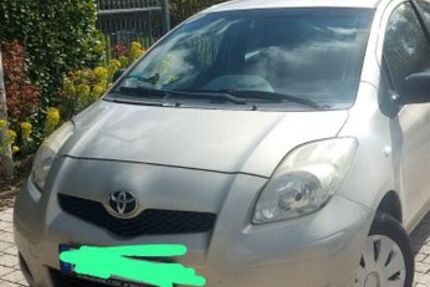 Toyota Yaris 213.300 km 1.899 &euro; Kamp-Lintfort 47475