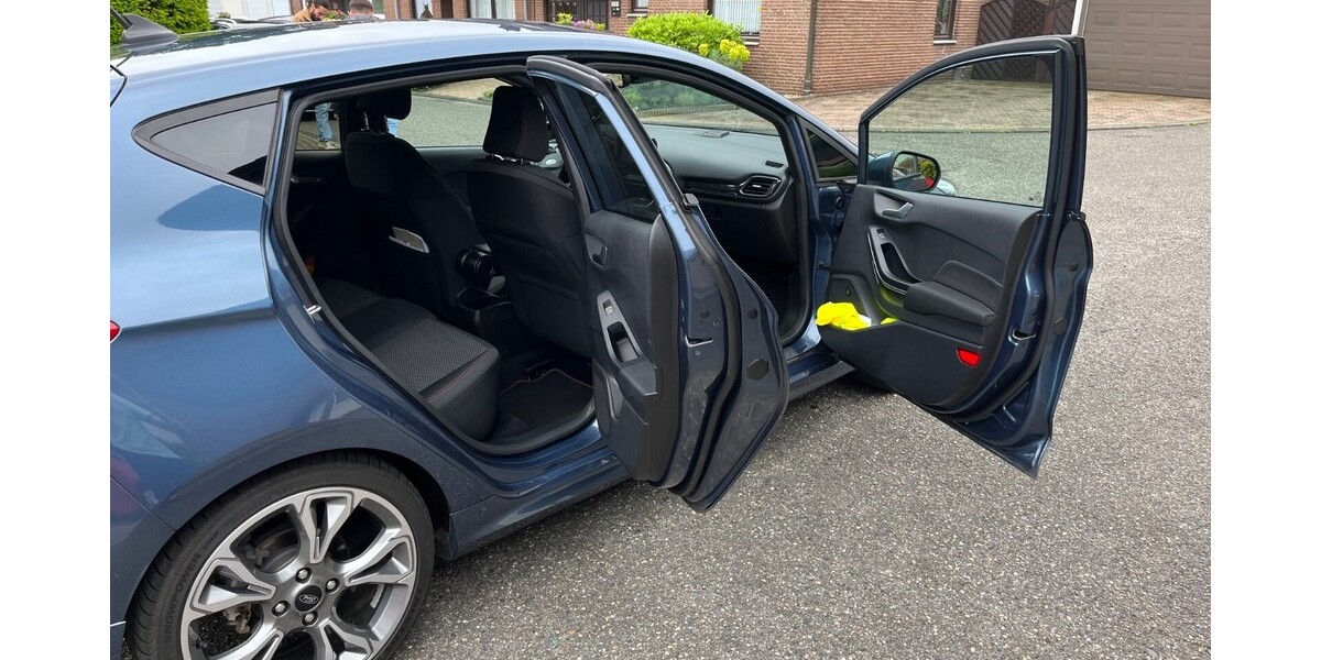 Ford Fiesta st line 95.143 km 14.900 € Sprockhövel 45549