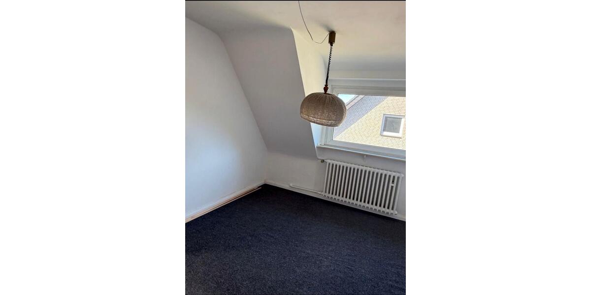 Sehr helle Wohnung zu vermieten (2Etage) in Ratingen 3 zimmer