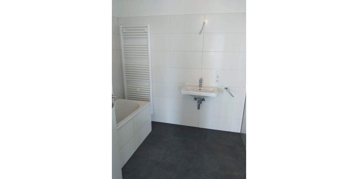 3 Nettokaltmieten frei bei Anmietung, Penthousewohnung mit 180 m² Dachterrasse in Moers zu vermieten 3 zimmer